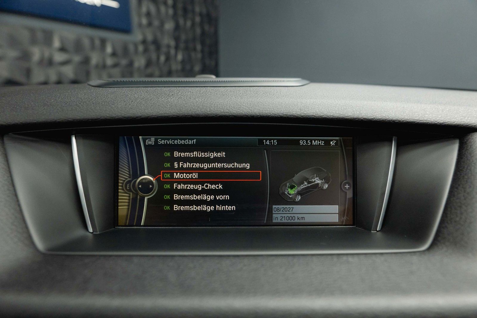 Fahrzeugabbildung BMW X1 xDrive 18d M-Sport Shadow Line *Bi-Xenon*DAB*
