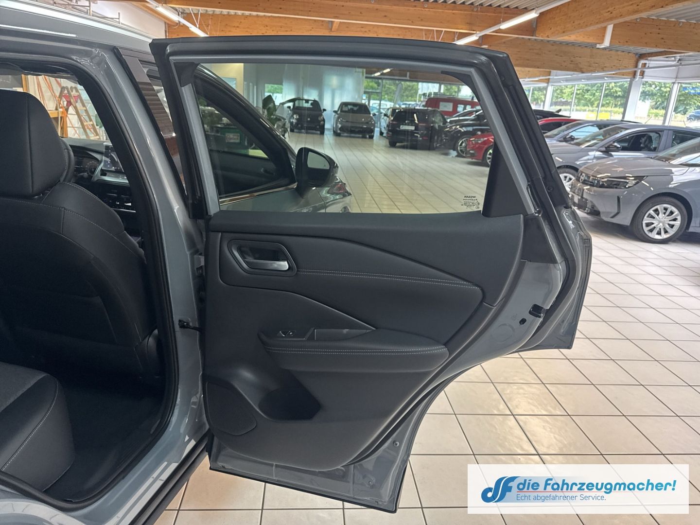 Fahrzeugabbildung Nissan Qashqai N-Connecta Navi 360 Kamera LED Apple Car