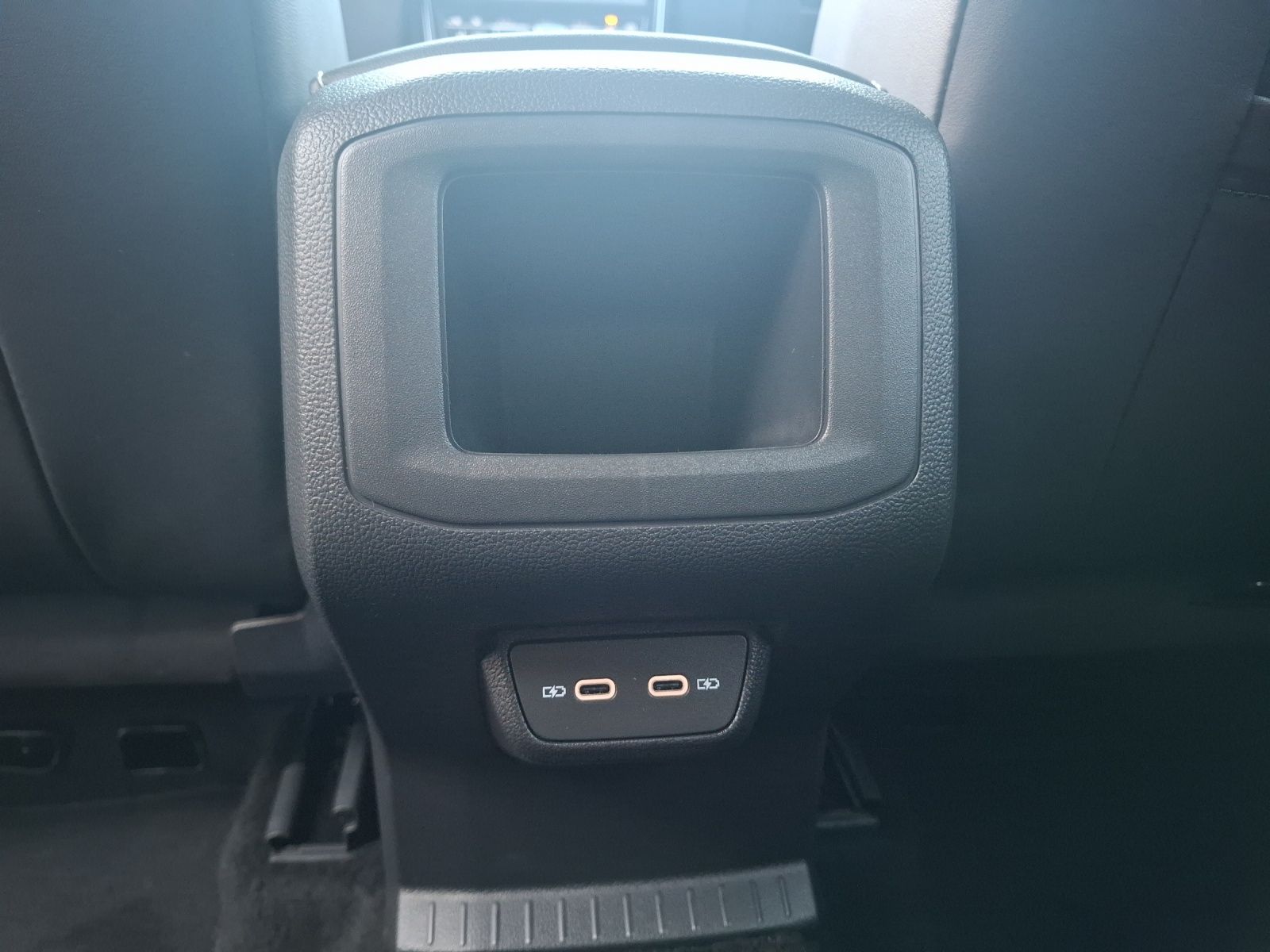 Fahrzeugabbildung Volkswagen T-Cross TSI Energy DSG LED CarPlay AID ACC RFK S
