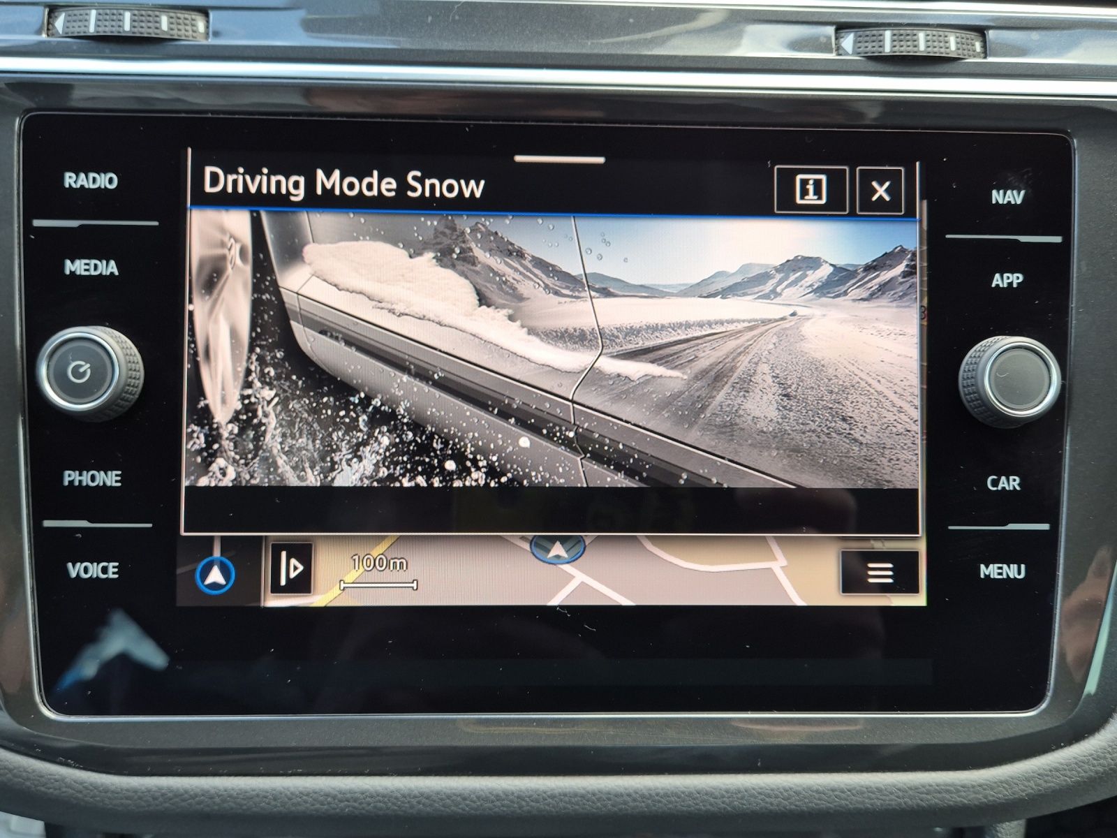 Fahrzeugabbildung Volkswagen Tiguan TDI Life DSG 4M LED AHK Navi ACC SHZ Park