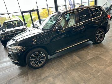 MYAUTOCENTER – Gebraucht- und Jahreswagen mit Werkstattservice in Pfaffenhofen BMW X5 xDrive 30 d *Nightvision*AHK*LED*