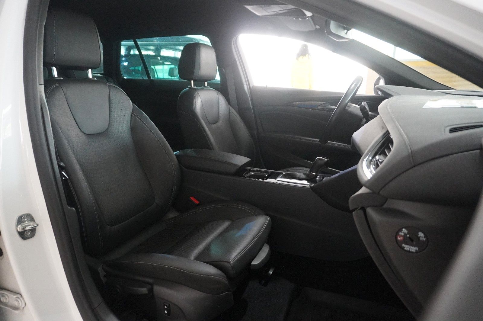 Fahrzeugabbildung Opel Insignia B ST 2.0D BUSINESS NAVI/LED/KAMERA/AHK