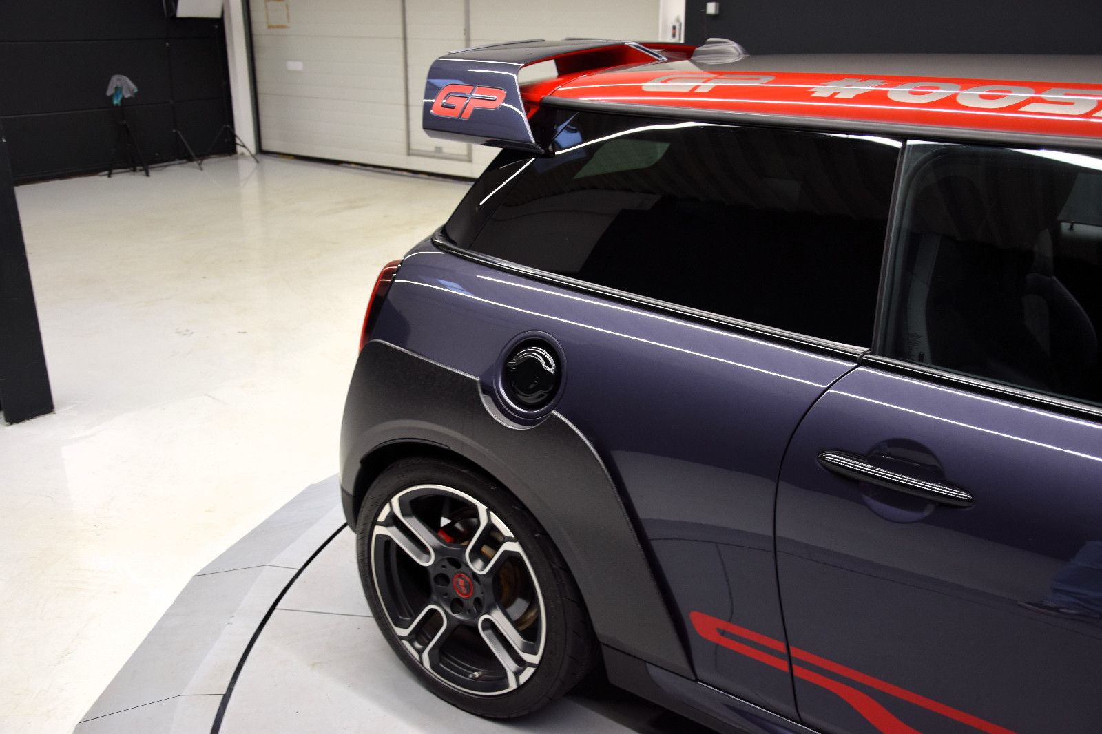 Fahrzeugabbildung MINI John Cooper Works GP #55 *Carbon Tempo. Schale