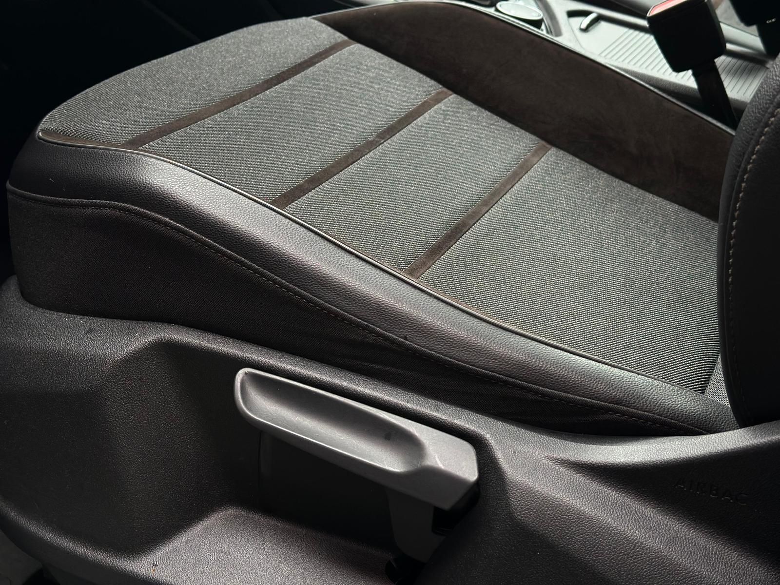 SEAT Tarraco 2.0TDI XCELLENCE 4DRIVE* LED#AHK#PANO#VC - Image 20