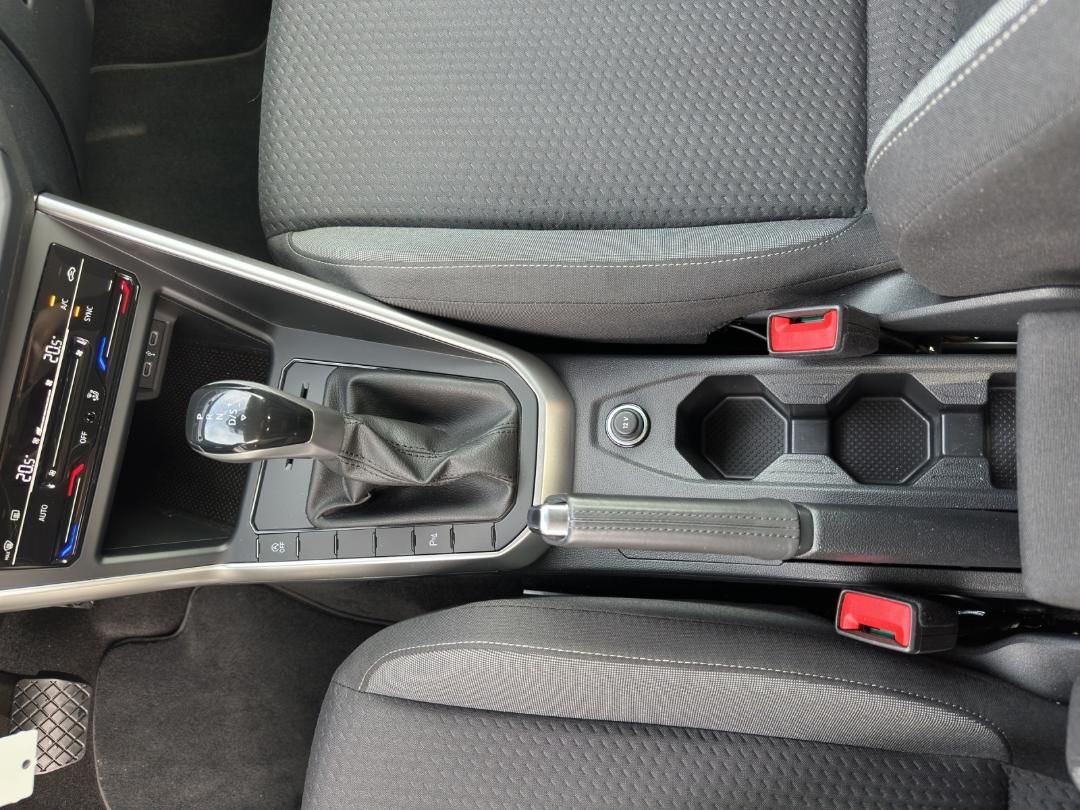 Fahrzeugabbildung Volkswagen Polo Life 1.0 TSI, 70KW 7-gang DSG,RFK,