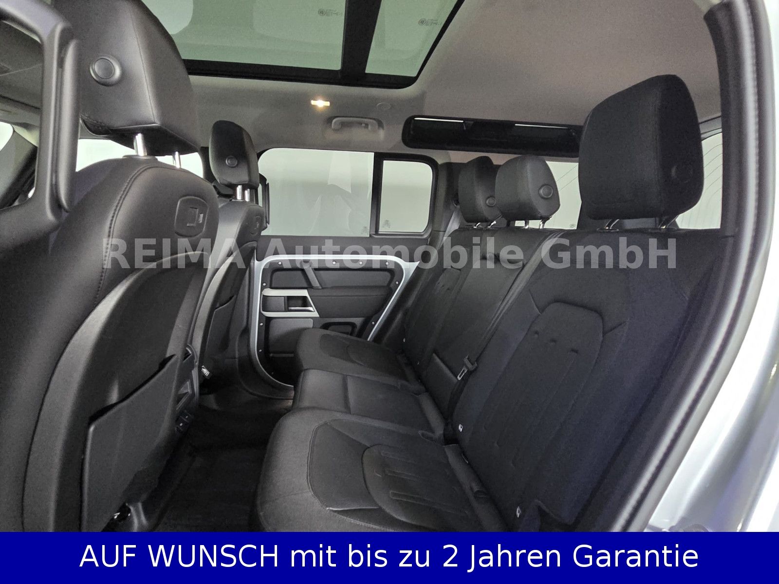 Fahrzeugabbildung Land Rover Defender 110 P400 V6, Pano, Meridian, Luft, LED