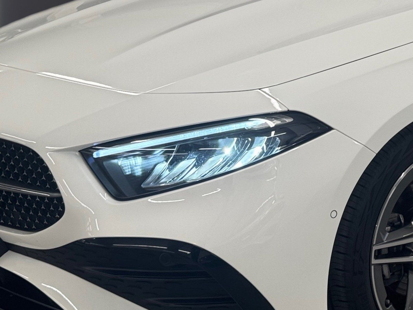 Fahrzeugabbildung Mercedes-Benz A 200 AMG Line *Panorama*LED*Kamera*CarPlay*18"*