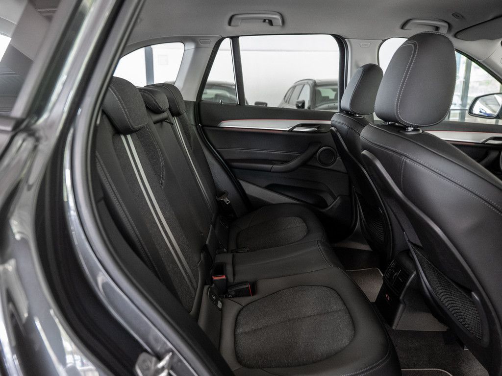 BMW X1 sDrive 18d Sport Line FACEL. LED NAVI KAMERA foto 9