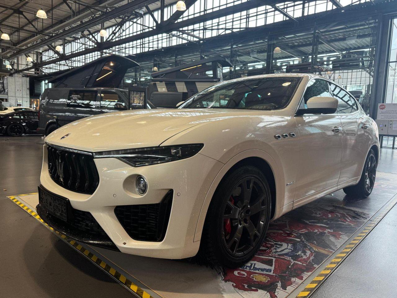 Maserati Levante Q4 Diesel GranSport+Pano+360°+Acc