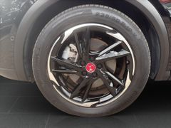 Fahrzeugabbildung DS Automobiles DS7 Crossback E-Tense 225 Performance Line