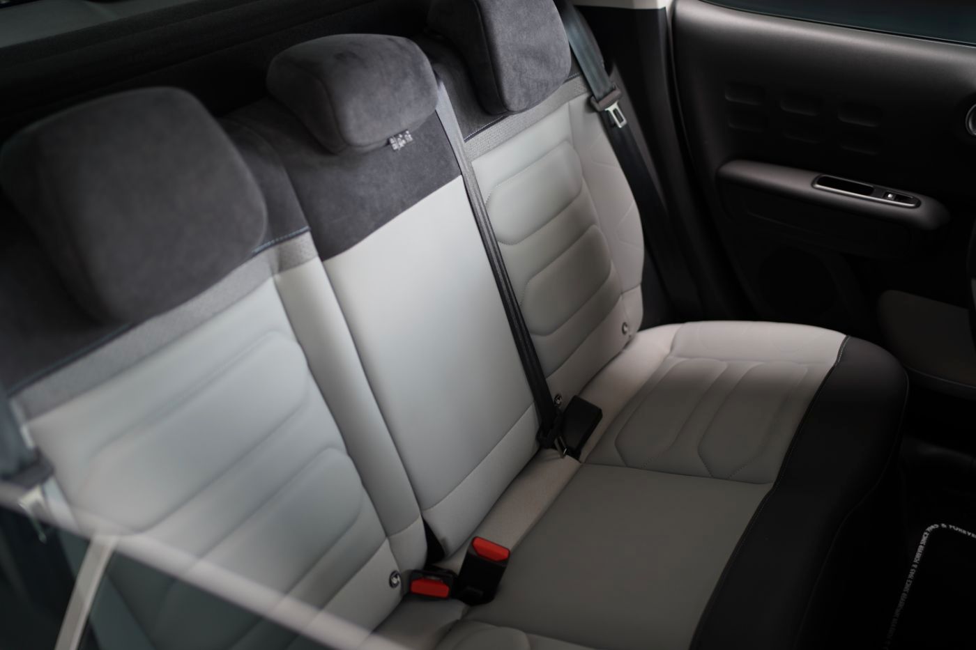 Fahrzeugabbildung Citroën C3 PureTech 110 EAT6 Elle Automatik Sitzheizung
