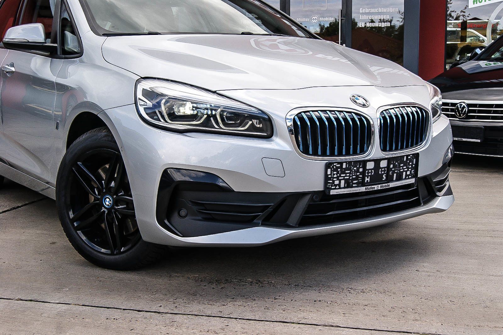 Fahrzeugabbildung BMW 225 xe Advantage Aut LED-SCHEINWERFER SIHZG PARK