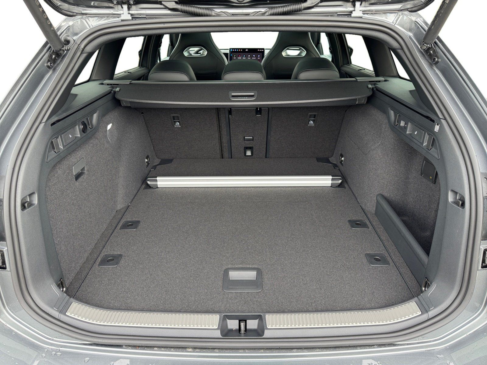Volkswagen Passat Variant - Bild 7