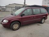 Chrysler Voyager SE 2.4 Auto. 7-Sitze Klima - Chrysler aus 2002: Van