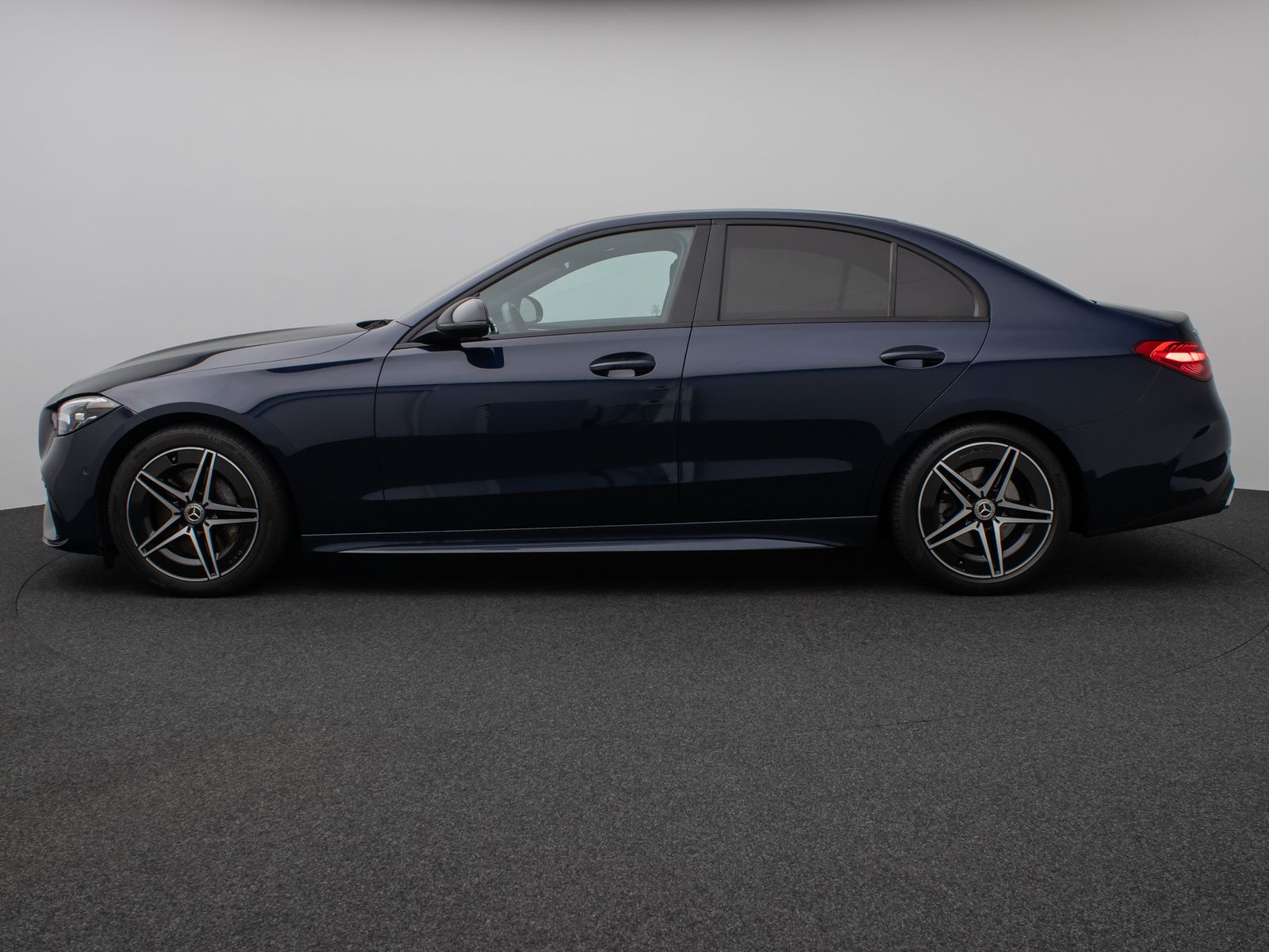 Fahrzeugabbildung Mercedes-Benz C 200 4Matic AMG Burmester Kamera Garantie 12/28