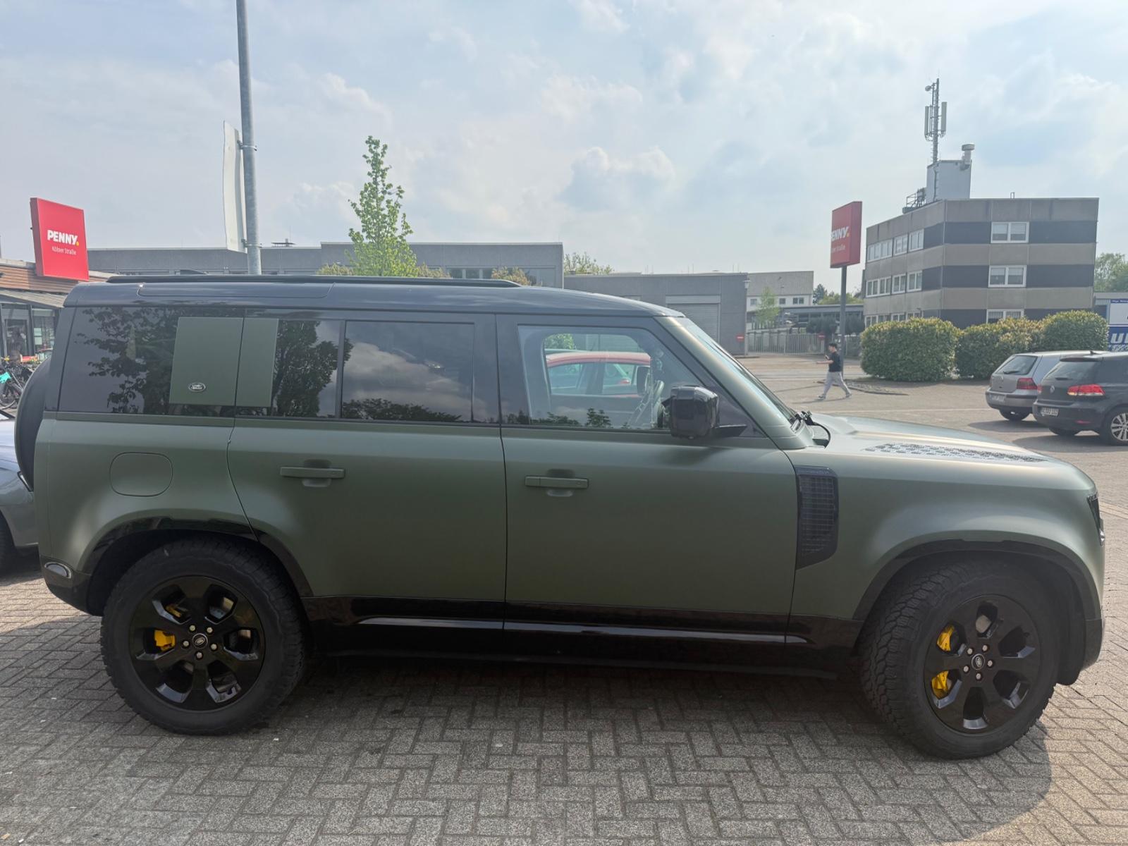 Land Rover Defender 110 X-Dynamic SE Eyecatcher