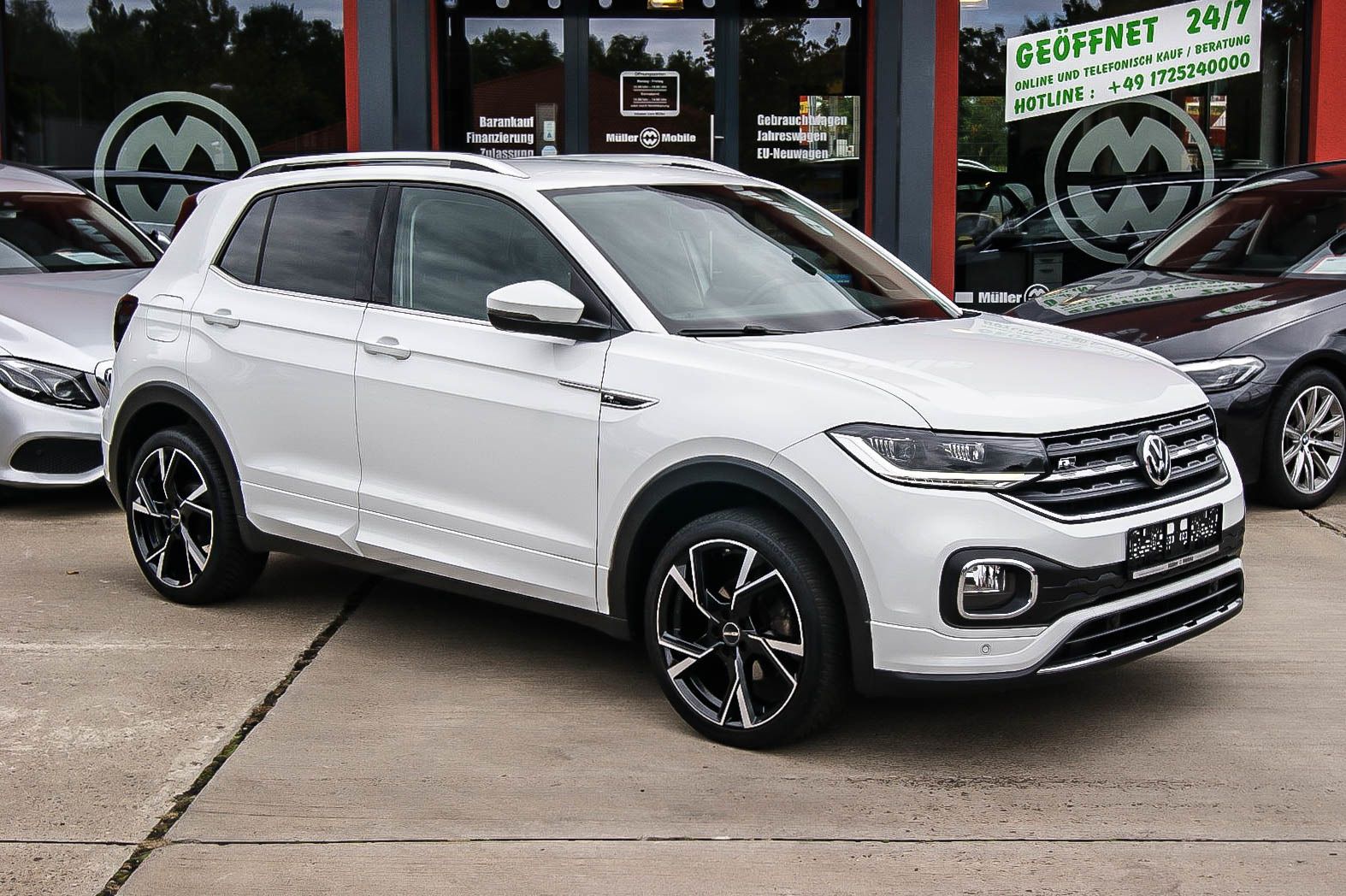 Fahrzeugabbildung Volkswagen T-Cross 10 Style DSG R-LINE VIRTUAL NAVI ACC 18'