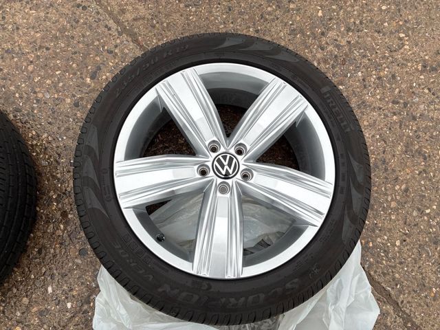 Volkswagen Tiguan TSI DSG ELEGANCE 19-ZOLL MATRIX 360` 1.HD