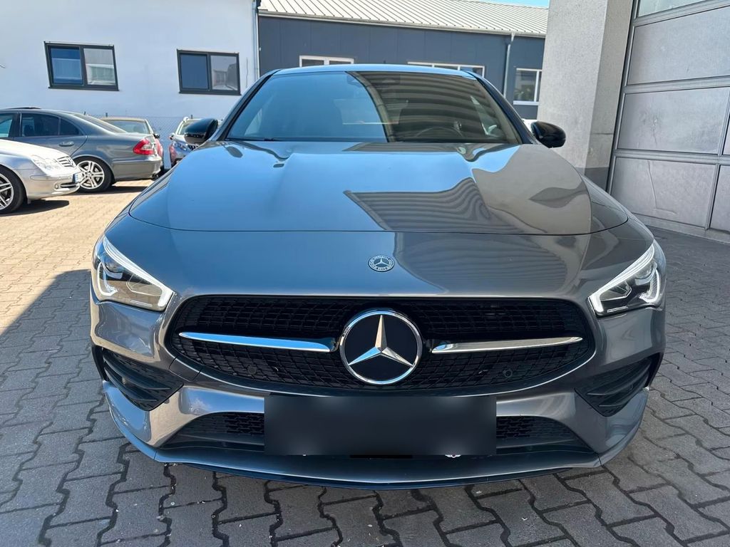 Image of Mercedes-Benz CLA 200
