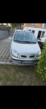 Renault megane scenic mit tüv bis Ende Mai - gebrauchte Renault Megane aus dem Jahr 2001
