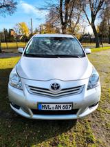 Toyota Verso 2.2l D-CAT Executive 7 Sitzer TÜV 03/27 - Toyota Verso Gebrauchtwagen in Berlin