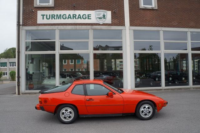 Porsche 924 S Targa