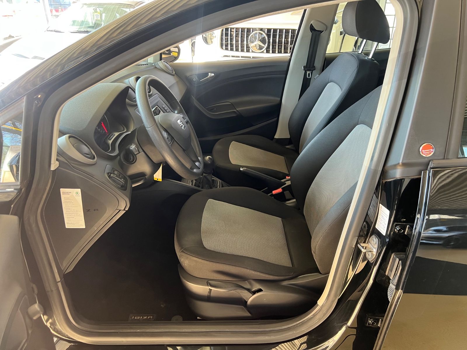 Fahrzeugabbildung SEAT Ibiza Reference *SCHECKHEFT BEI SEAT*1.HAND*