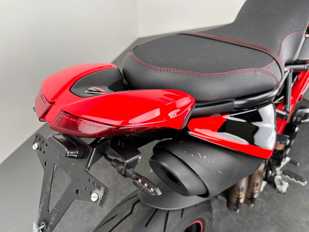 Fahrzeugabbildung Ducati HYPERMOTARD 950 SP *WENIG KILOMETER *TOP-ZUSTAND