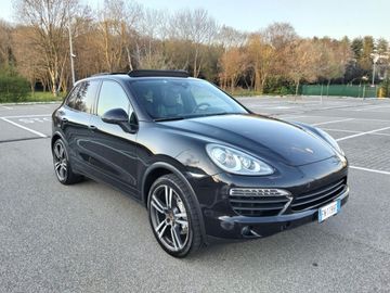 Porsche Cayenne - 3