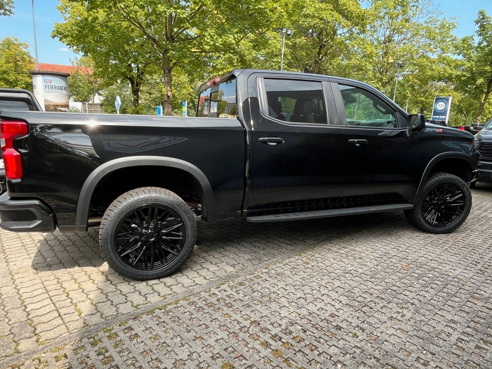 Fahrzeugabbildung Chevrolet Silverado ZR2 V8 6.2*Head-Up*360°*Offroad*AHK