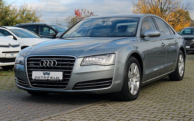 Audi A8 4.2 FSI V8 quattro/1HD/SHEFT/LED/LEDER/RCAM/