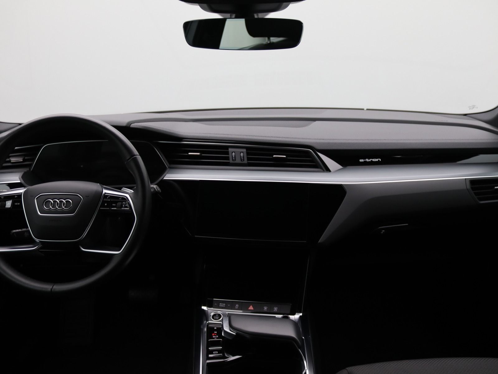 Audi Q8 e-tron - Bild 13