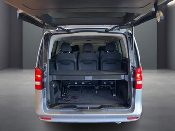 Mercedes V 220 - 5