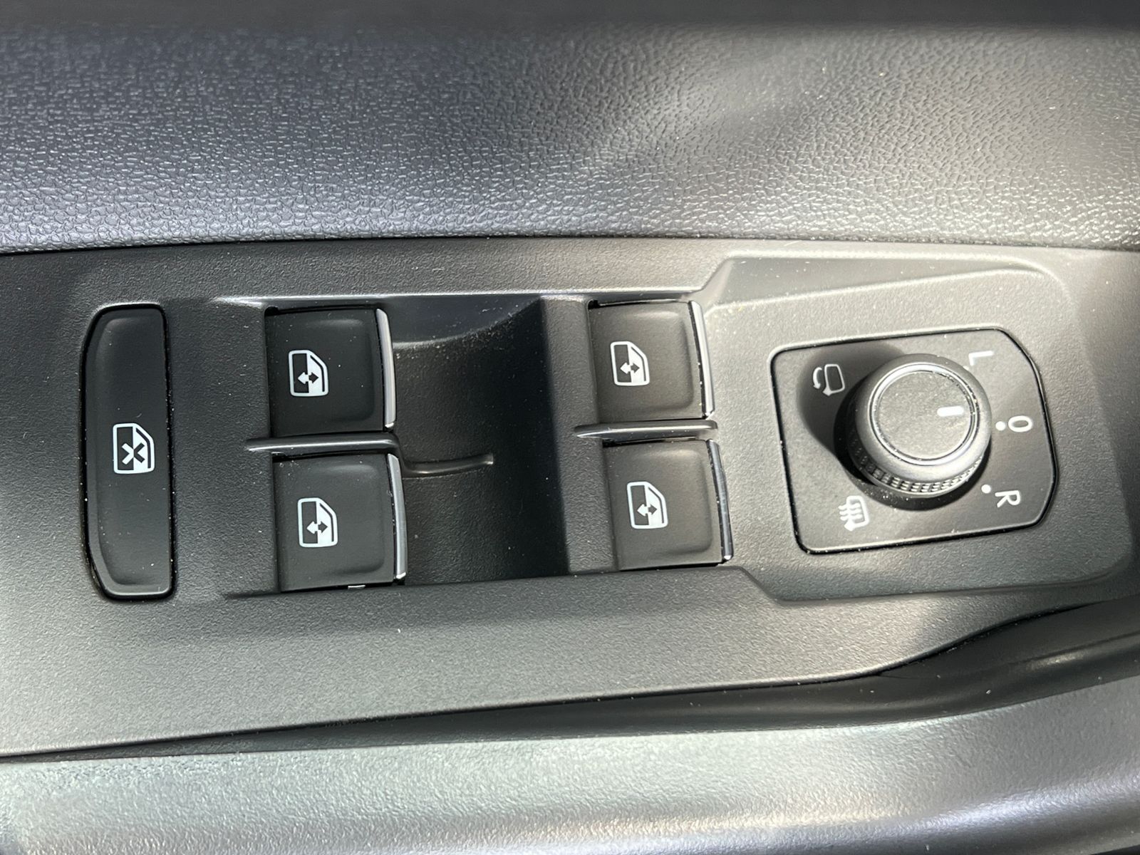 Fahrzeugabbildung Volkswagen Polo GOAL 1.0 TSI DSG *LED,App-Connect, 17'-LM*