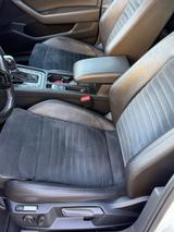 Volkswagen Passat 2.0 TDI SCR DSG Highline  - VW Passat von privat