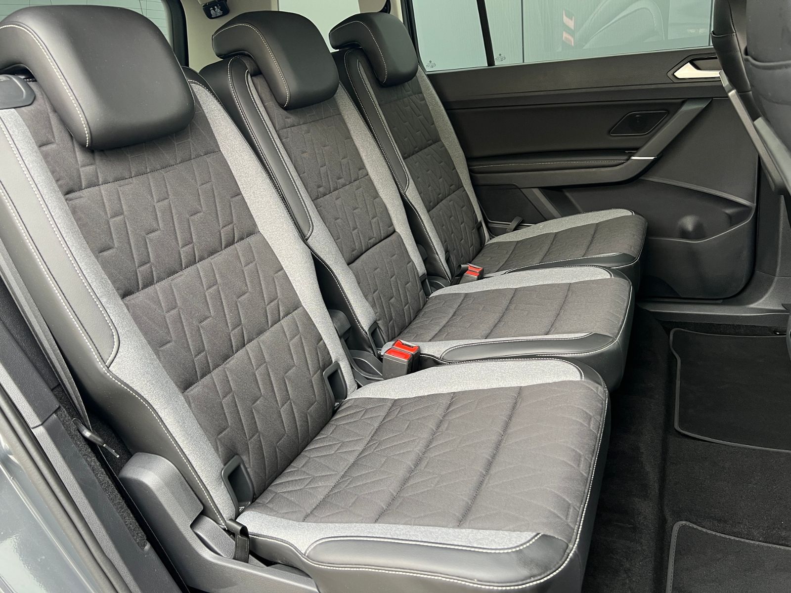 Fahrzeugabbildung Volkswagen Touran Goal 1.5 TSI DSG *AHK, IQ Light, ACC, Kam