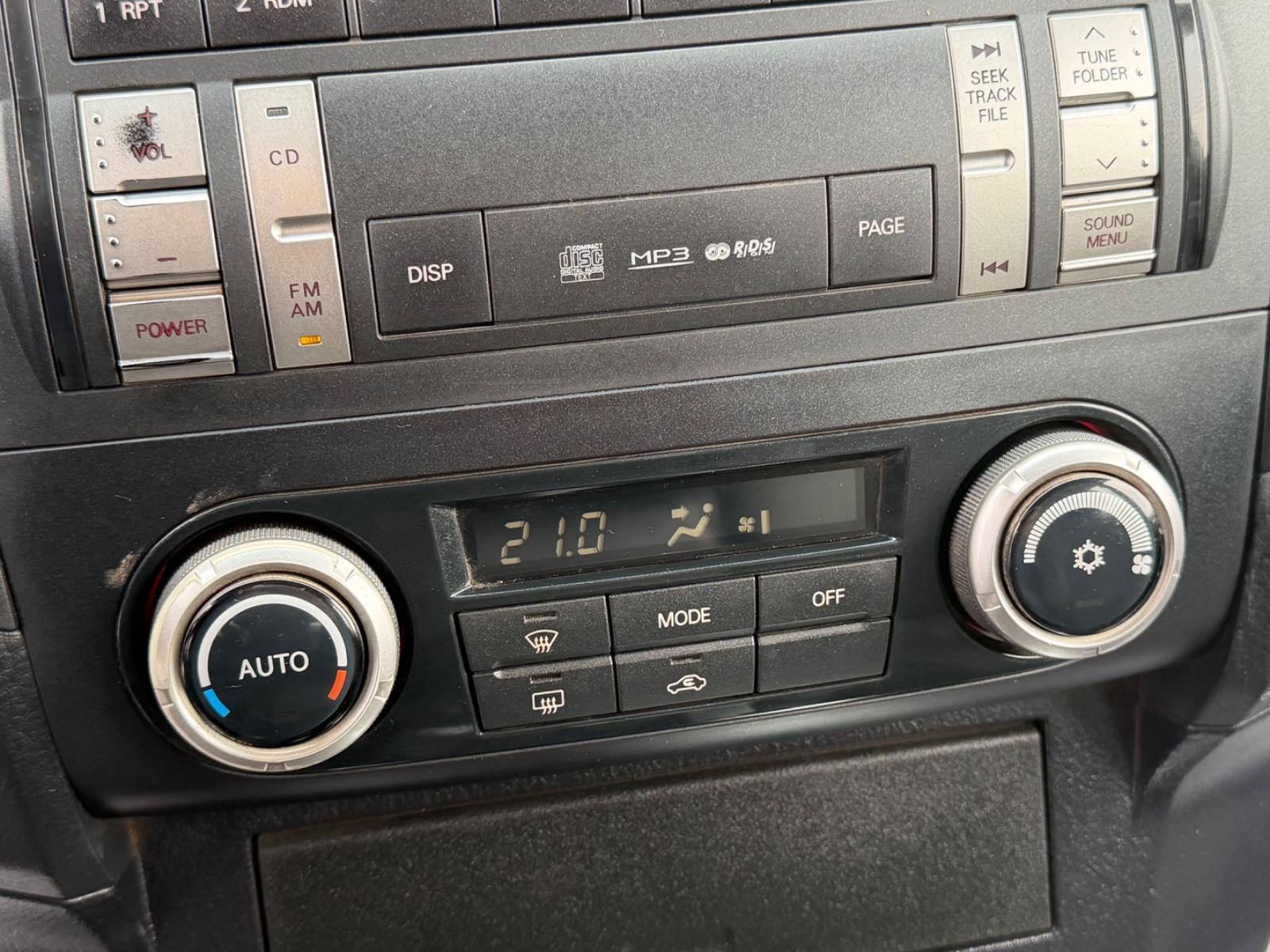 MITSUBISHI PAJERO 3.2 DI-D 160CH - INVITE - BVM - ATTELAGE - CT NEUF - HISTORIQUE ENTRETIEN COMPLET - 1ERE MAIN