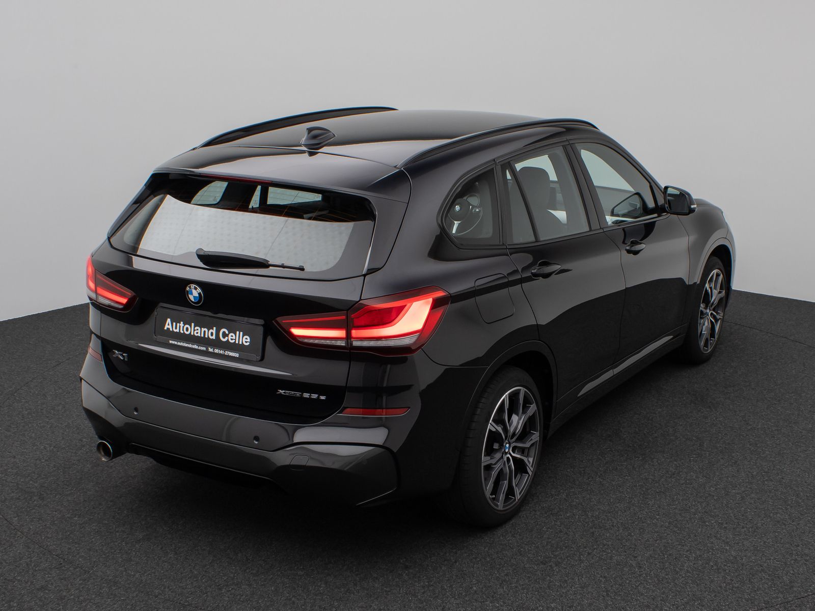 Fahrzeugabbildung BMW X1 xD25e M Sport Kamera HUD DAB HiFi Alarm 19Zol