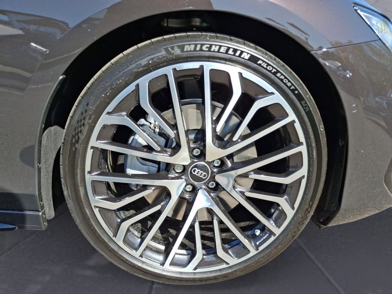 Audi A6 - Bild 9