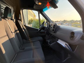 Mercedes Sprinter - 11