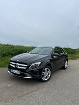 Mercedes-Benz GLA 200 d 4MATIC DCT Urban Urban - Mercedes-Benz GLA-Klasse von privat
