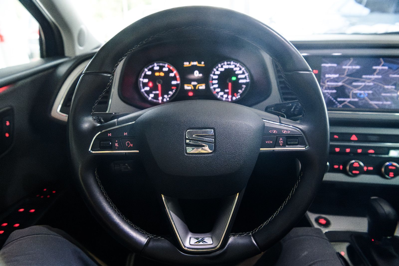 Fahrzeugabbildung SEAT Leon ST Xcellence DSG+Navi+AHK+LED