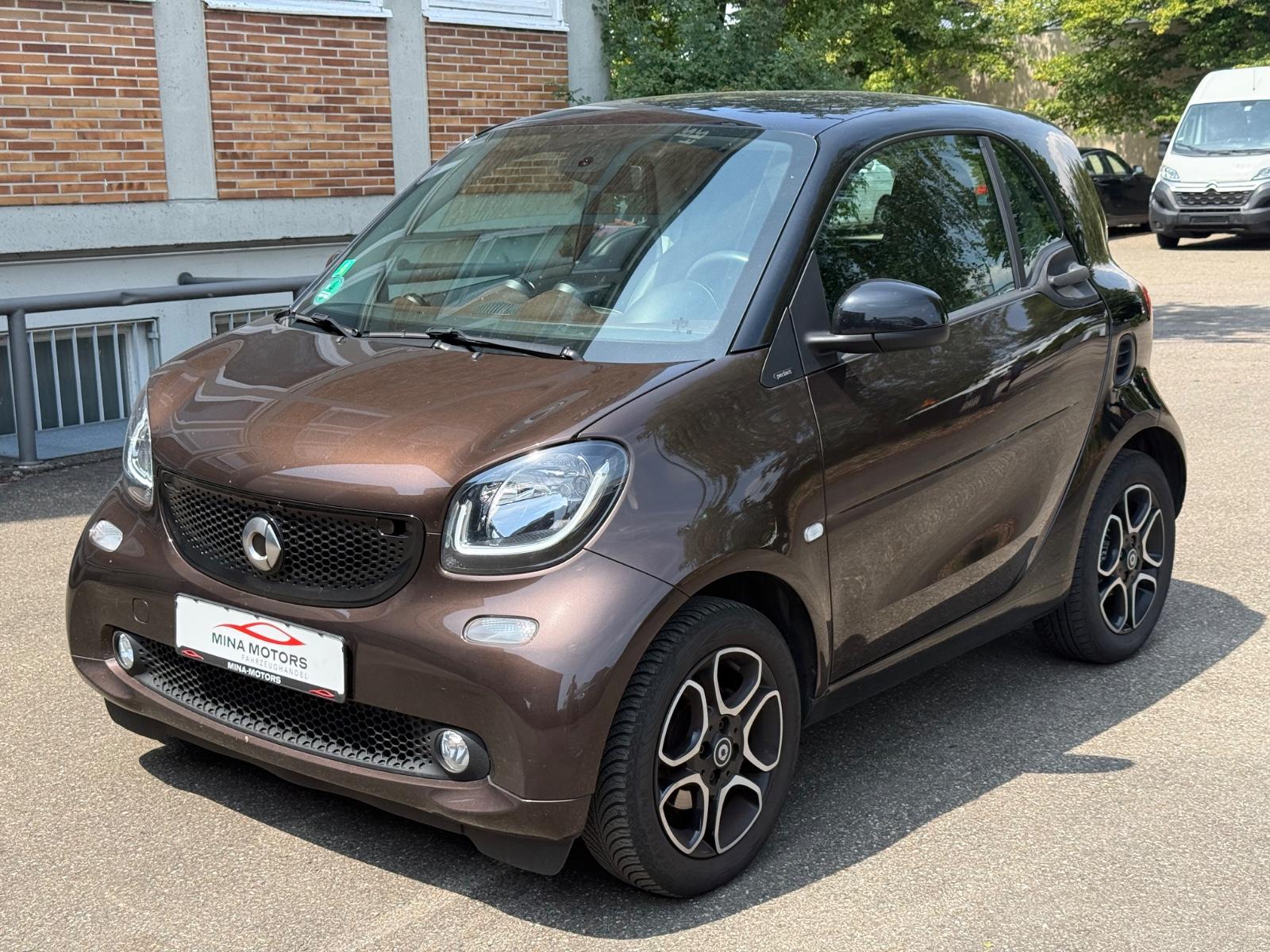 Smart ForTwo fortwo 66 kW Automatik Pano SHZ Klima JBL