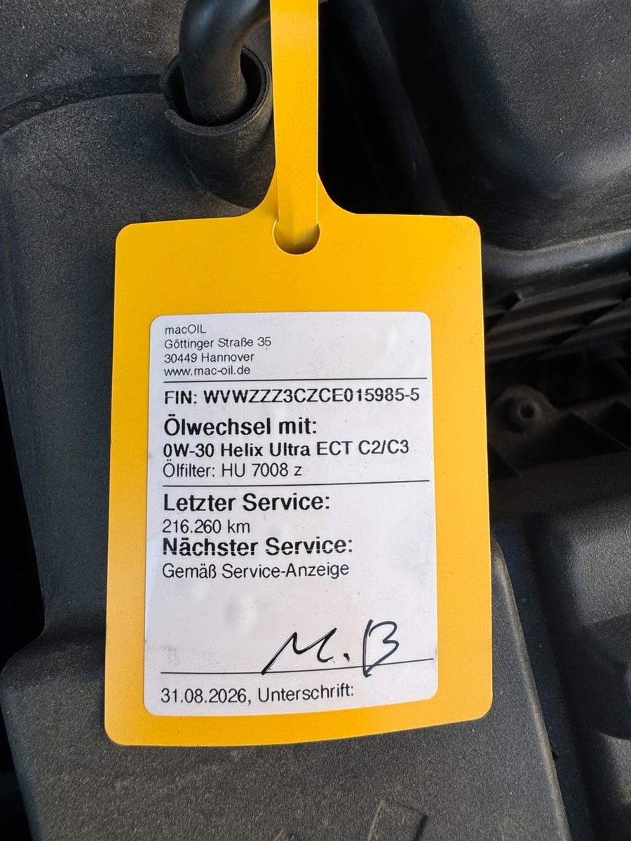 Volkswagen Passat 2011 — photo 14