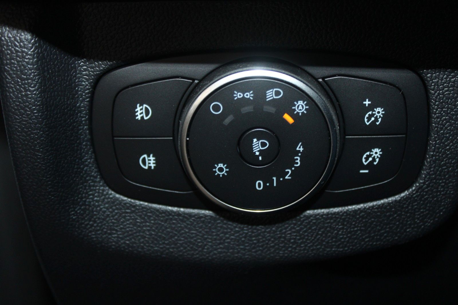 Fahrzeugabbildung Ford Transit Courier TREND Kasten KLIMA CAM WinterPak