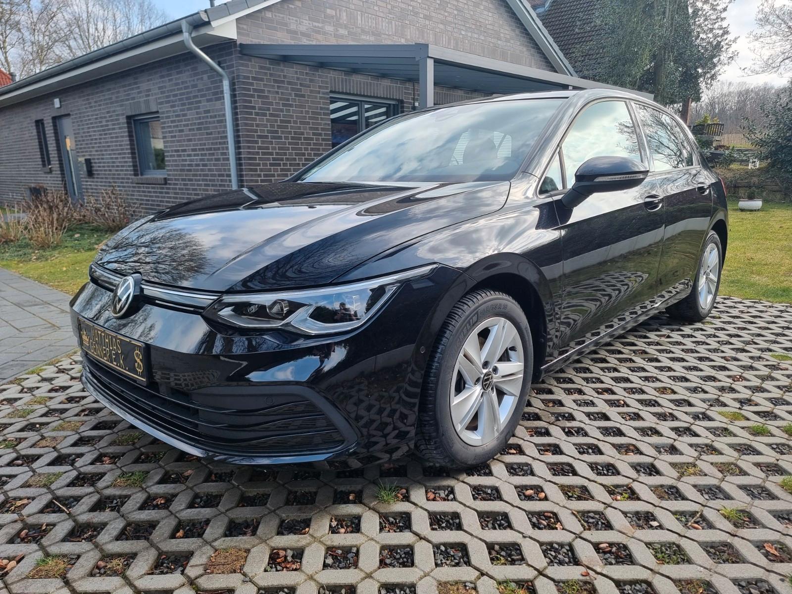 Volkswagen Golf VIII Life, Schiebedach, Winterpaket-Premium