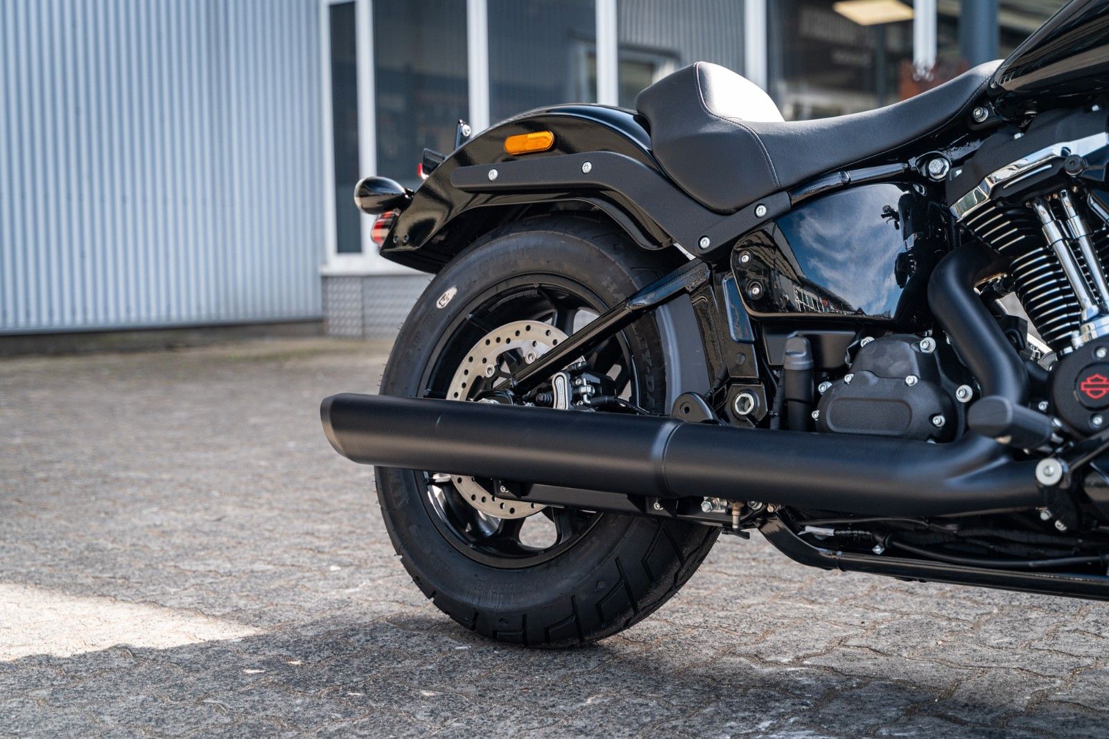 Fahrzeugabbildung Harley-Davidson FXLRST LOW RIDER S 117 MY25 Kurzfr. Verfügbar