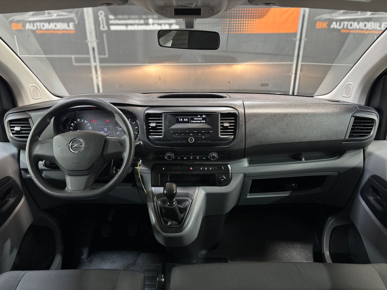 Fahrzeugabbildung Opel Vivaro 2.0D M L2#Klima#Tempomat.9Sitzer