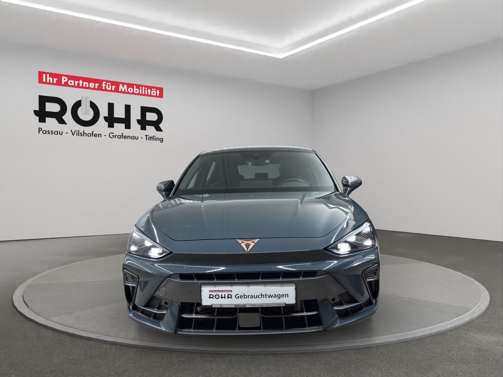 Cupra Leon 1.5 TSI ACC LED Matrix PDC SHZ Alu KeyLess imagem 2