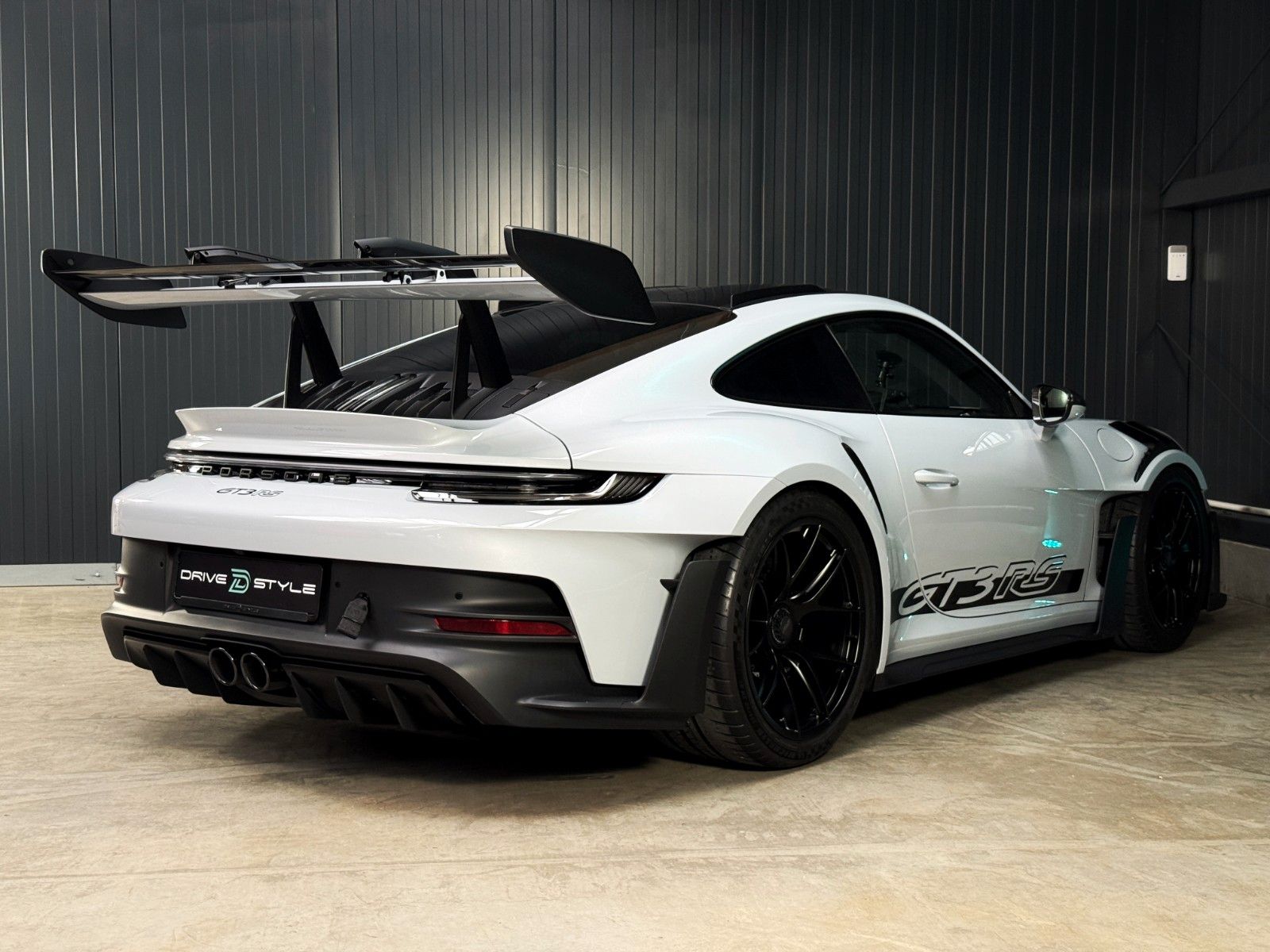 Fahrzeugabbildung Porsche 992 GT3 RS + Weissach + Approved + Clubsport